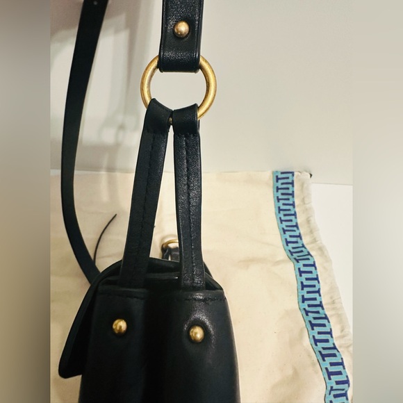 Tory Burch: Miller Crossbody, Black Leather - Picture 8 of 10